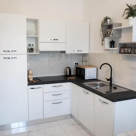 De Camillis In St Peter Apartment *